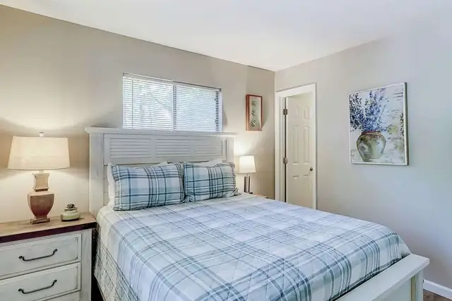 Bedroom at Fiddler’s Cove 15F